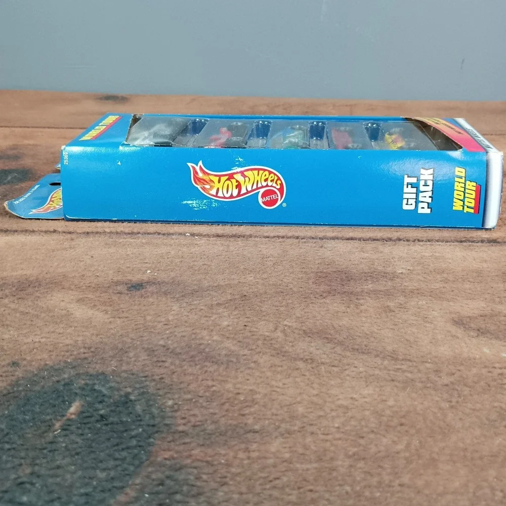 Hot Wheels World Tour Gift Pack Kids OS Blue New 1998 5-Car Set 25369